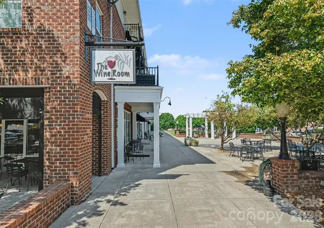 Listing Photo 2 - Condo for sale in building located at 5431 Vlg Dr, Concord, NC 28027