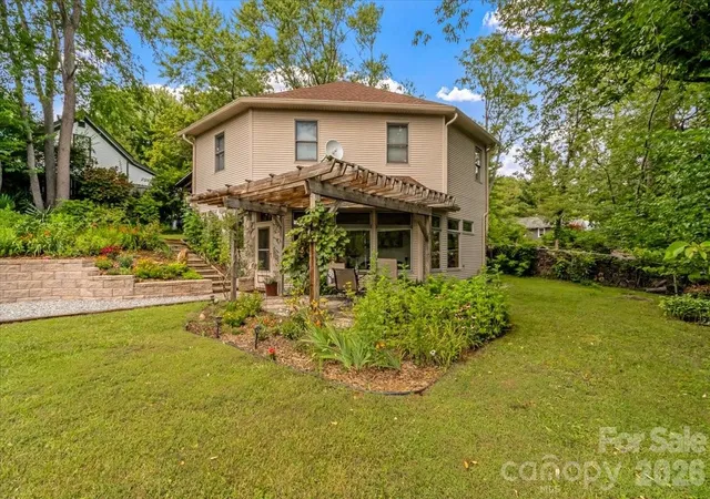 Photo 3 of Single family home for sale at 96 Woodrow Ave, Asheville, NC 28801 | MLS# 4398741 | Listing updated on 2026-09-19