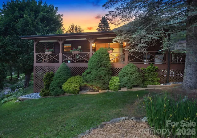 Photo 2 of Single family home for sale at 85 Hillcrest Rd, Maggie Valley, NC 28751 | MLS# 4398750 | Listing updated on 2026-08-31