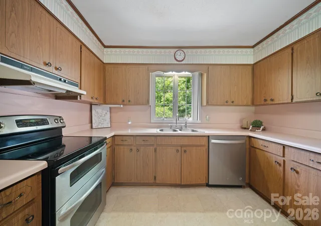 Homes for sale in Green Mountain, NC | 528 Baccus Siding Rd, Green Mountain, NC 28740 | MLS# 4398758