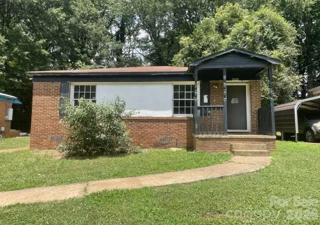 Homes for sale in Charlotte, NC | 2600 Remington St, Charlotte, NC 28216 | MLS# 4398763