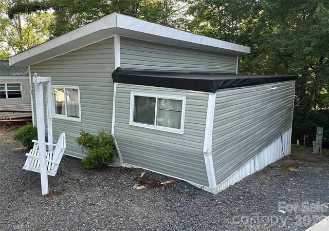 3rd image of 162 Clubhouse Dr, New London, NC 28127 | MLS# 4398768