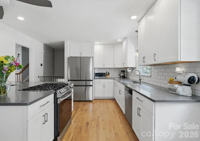 Photo 1 of Single family home for sale at 1730 Delchester Dr, Charlotte, NC 28210 | MLS# 4398789 | Listing updated on 2026-09-02