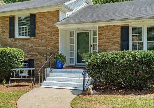 Photo 3 of Single family home for sale at 1730 Delchester Dr, Charlotte, NC 28210 | MLS# 4398789 | Listing updated on 2026-09-02