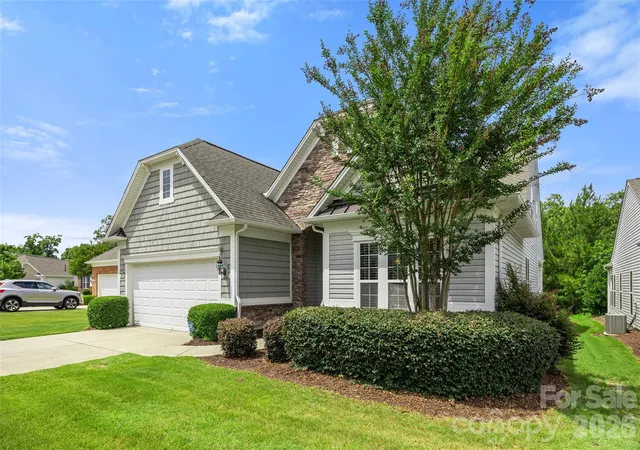 Photo 3 of Single family home for sale at 2096 Kennedy Dr, Fort Mill, SC 29707 | MLS# 4398790 | Listing updated on 2026-08-15