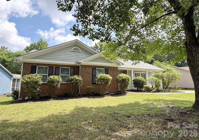 Homes for sale in Matthews, NC | 3323 Chistow Rd, Matthews, NC 28105 | MLS# 4398807