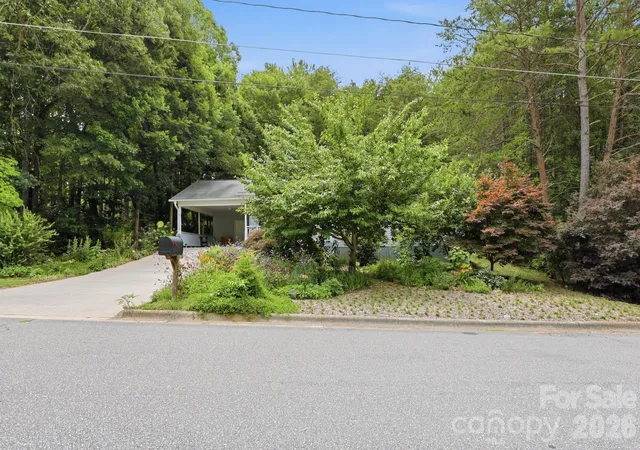 Homes for sale in Granite Falls, NC | 15 Valley St, Granite Falls, NC 28630 | MLS# 4398811