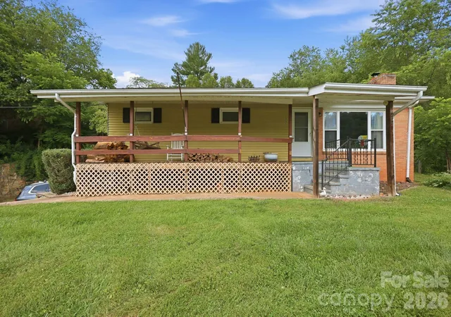Homes for sale in Canton, NC | 2034 Pisgah Dr, Canton, NC 28716 | MLS# 4398822
