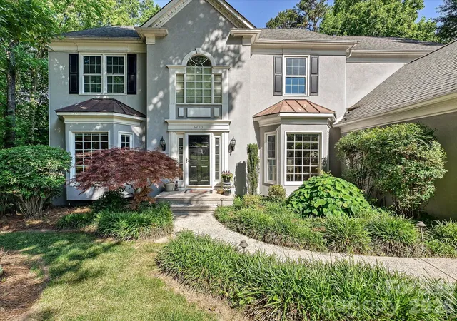 Photo 2 of Single family home for sale at 5710 Kinglet Ln, Charlotte, NC 28269 | MLS# 4398828 | Listing updated on 2026-08-22