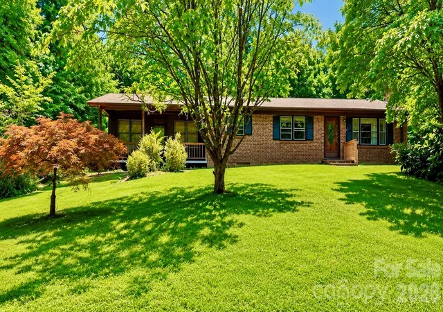 Photo 1 of Single family home for sale at 215 N Frk River Rd, Marion, NC 28752 | MLS# 4398837 | Listing updated on 2026-09-01