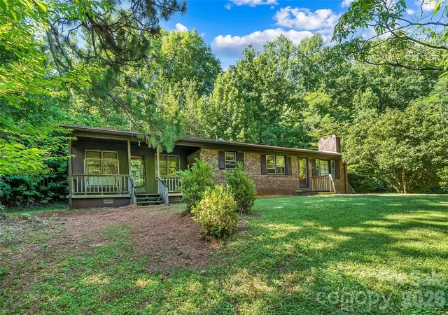 Photo 3 of Single family home for sale at 215 N Frk River Rd, Marion, NC 28752 | MLS# 4398837 | Listing updated on 2026-09-01