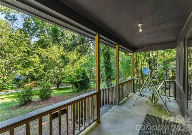 Photo 4 of Single family home for sale at 215 N Frk River Rd, Marion, NC 28752 | MLS# 4398837 | Listing updated on 2026-09-01