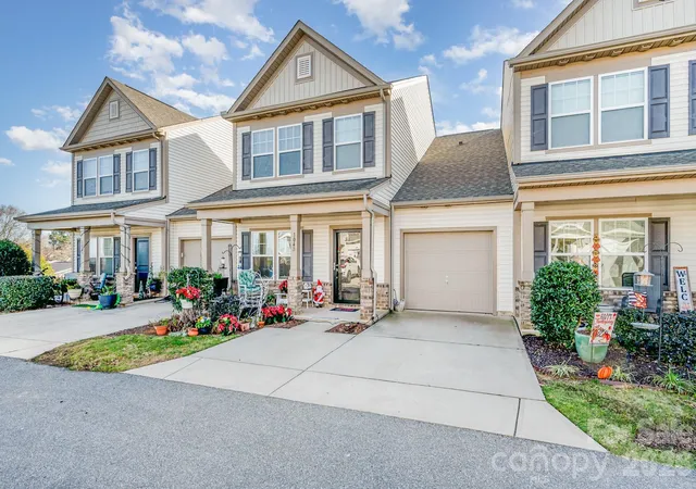 Photo 2 of Townhouse for sale at 104 Blackstone Ct, Statesville, NC 28677 | MLS# 4398841 | Listing updated on 2026-09-27