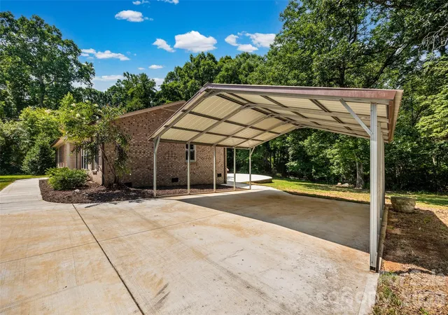 Homes for sale in Rock Hill, SC | 3355 Kingsfield Rd, Rock Hill, SC 29732 | MLS# 4398847