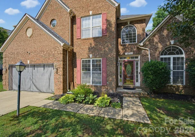 Homes for sale in Charlotte, NC | 12222 Old Timber Rd, Charlotte, NC 28269 | MLS# 4398861