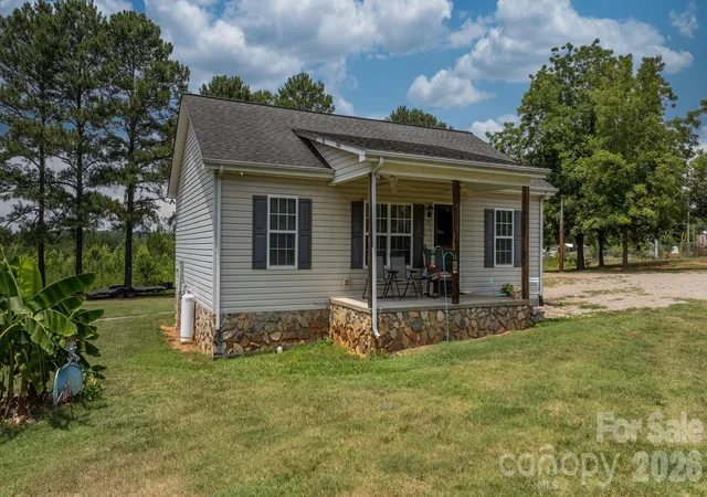 Photo 3 of Single family home for sale at 649 Springs E Rd, Lincolnton, NC 28092 | MLS# 4398863 | Listing updated on 2026-07-13