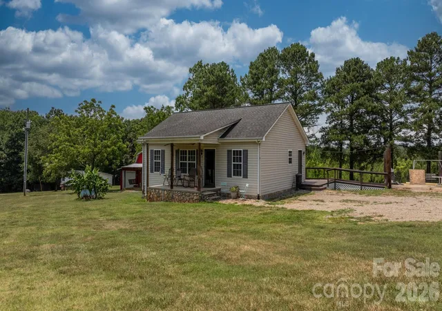 Photo 3 of Single family home for sale at 649 Springs E Rd, Lincolnton, NC 28092 | MLS# 4398863 | Listing updated on 2026-07-13