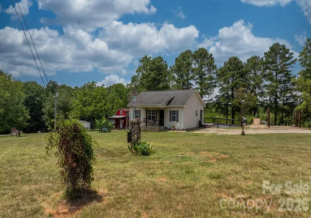 Photo 4 of Single family home for sale at 649 Springs E Rd, Lincolnton, NC 28092 | MLS# 4398863 | Listing updated on 2026-07-13