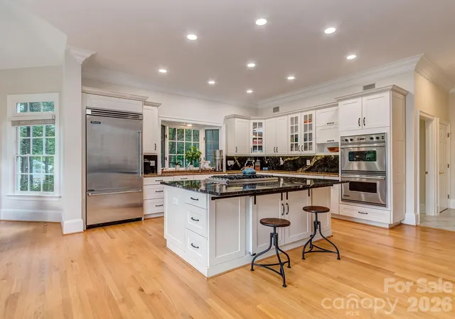 Photo 3 of Single family home for sale at 1733 White Pond Ln, Waxhaw, NC 28173 | MLS# 4398869 | Listing updated on 2026-10-06