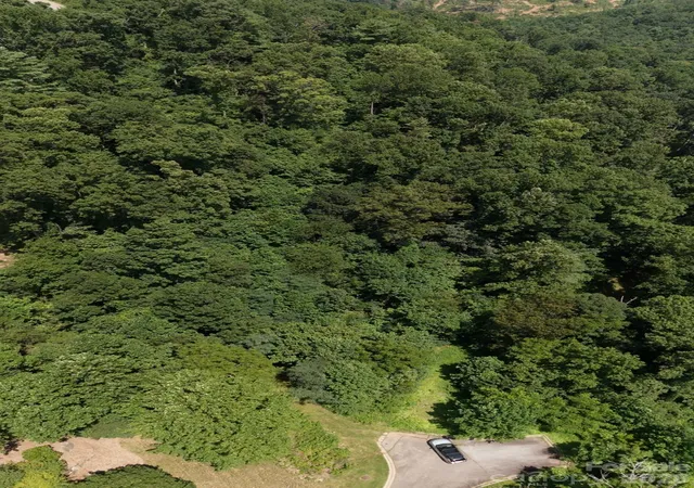 Photo 3 of Land for sale at 18 Keeping Kyle Xing, Asheville, NC 28804 | MLS# 4398878 | Listing updated on 2026-07-31