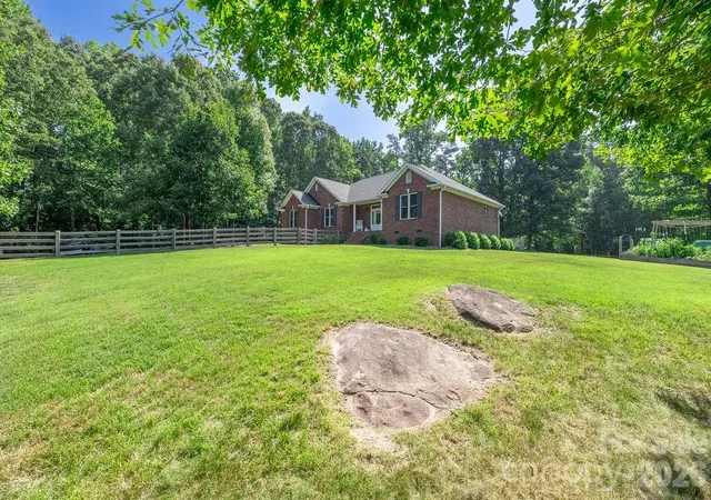 Homes for sale in Salisbury, NC | 625 Jackson Rd, Salisbury, NC 28146 | MLS# 4398885