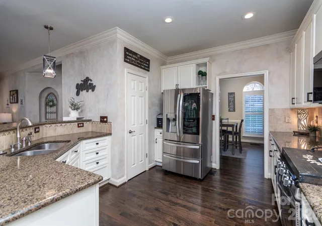 Photo 3 of Single family home for sale at 130 Haddington Pl, Mooresville, NC 28115 | MLS# 4398886 | Listing updated on 2026-09-24