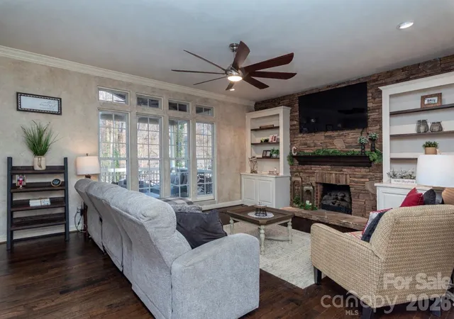 Photo 3 of Single family home for sale at 130 Haddington Pl, Mooresville, NC 28115 | MLS# 4398886 | Listing updated on 2026-09-24