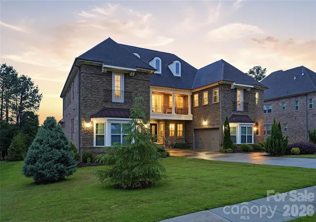 Photo 3 of Single family home for sale at 1016 Ladera Dr, Waxhaw, NC 28173 | MLS# 4398888 | Listing updated on 2026-08-30