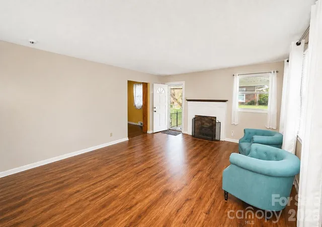 Photo 4 of Single family home for sale at 232 Hartness Rd, Statesville, NC 28677 | MLS# 4398892 | Listing updated on 2026-10-07