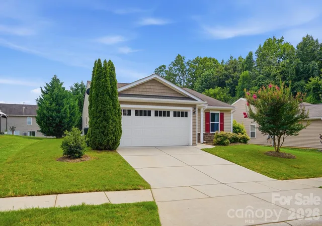 Photo 1 of Single family home for sale at 757 Willow Crk Dr, Gastonia, NC 28054 | MLS# 4398894 | Listing updated on 2026-08-12
