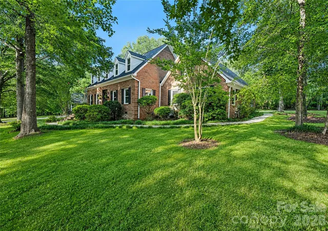Homes for sale in Matthews, NC | 8503 Foxbridge Dr, Matthews, NC 28104 | MLS# 4398905