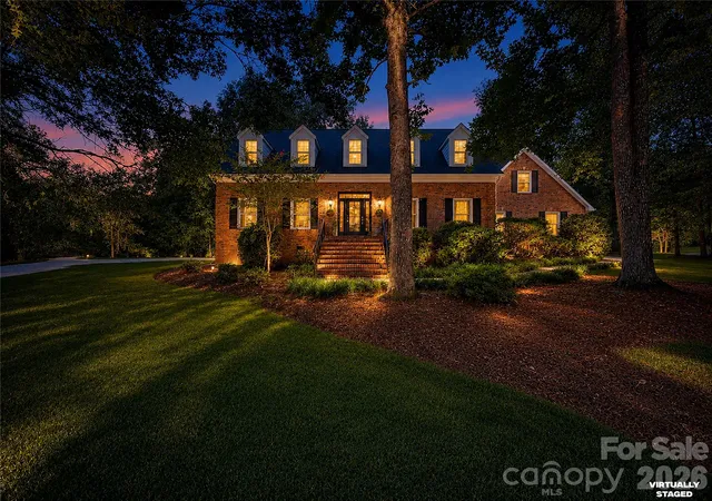 Homes for sale in Matthews, NC | 8503 Foxbridge Dr, Matthews, NC 28104 | MLS# 4398905