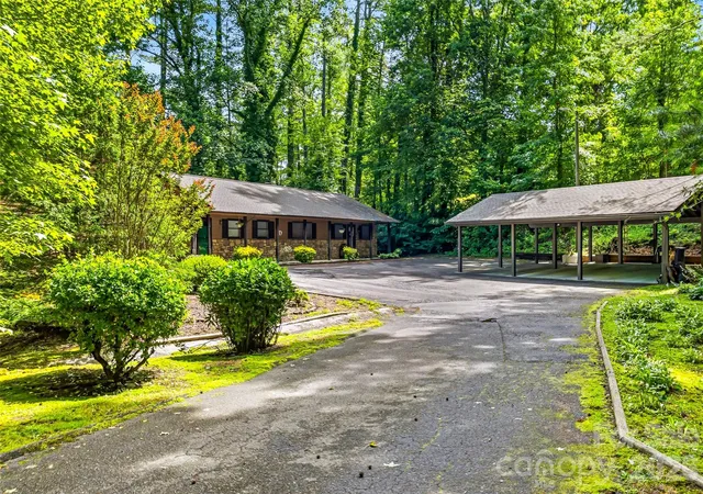 Homes for sale in Etowah, NC | 27 Unity Ct, Etowah, NC 28729 | MLS# 4398907