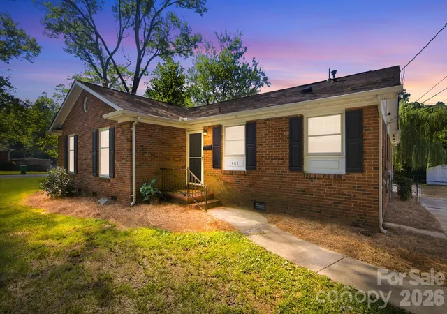 Photo 2 of Single family home for sale at 1401 Grovewood Dr, Charlotte, NC 28208 | MLS# 4398914 | Listing updated on 2026-09-04