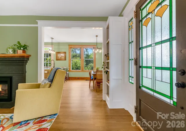 Photo 4 of Single family home for sale at 9 Houston St, Asheville, NC 28801 | MLS# 4398917 | Listing updated on 2026-09-08