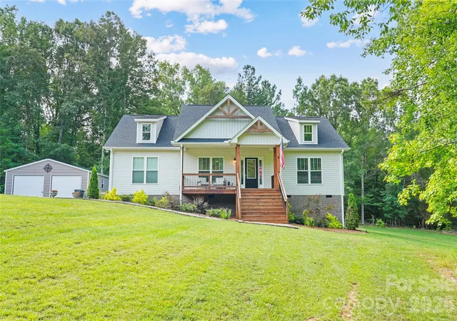 Homes for sale in York, SC | 1601 Charlotte Hwy, York, SC 29745 | MLS# 4398932