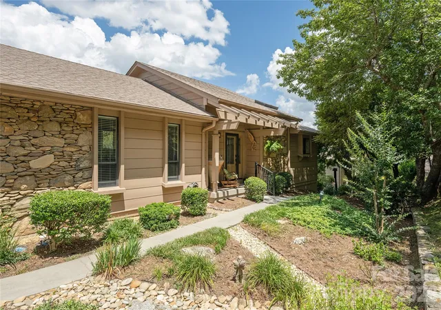 Photo 1 of Condo for sale at 159 Country Ridge Rd, Hendersonville, NC 28739 | MLS# 4398936 | Listing updated on 2026-09-04