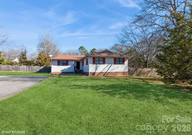 Photo 1 of Single family home for sale at 9938 Sandra Ln, Fort Mill, SC 29707 | MLS# 4398948 | Listing updated on 2026-06-30