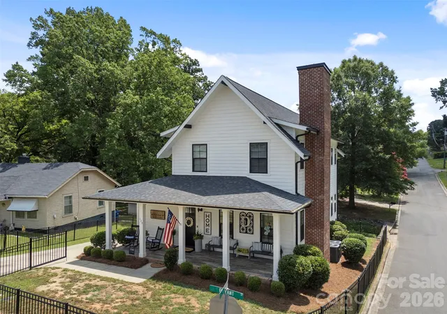 Homes for sale in Belmont, NC | 129 Bryant St, Belmont, NC 28012 | MLS# 4398951