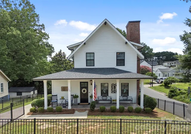 Homes for sale in Belmont, NC | 129 Bryant St, Belmont, NC 28012 | MLS# 4398951
