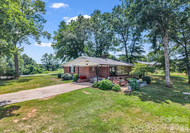 3rd image of 201 Lincoln Rd, Forest City, NC 28043 | MLS# 4398972