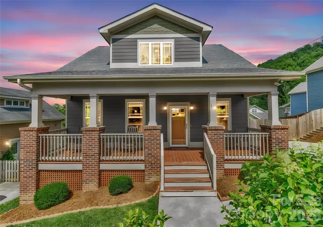 1st image of 18 Byrdcliffe Ln, Asheville, NC 28805 | MLS# 4398976