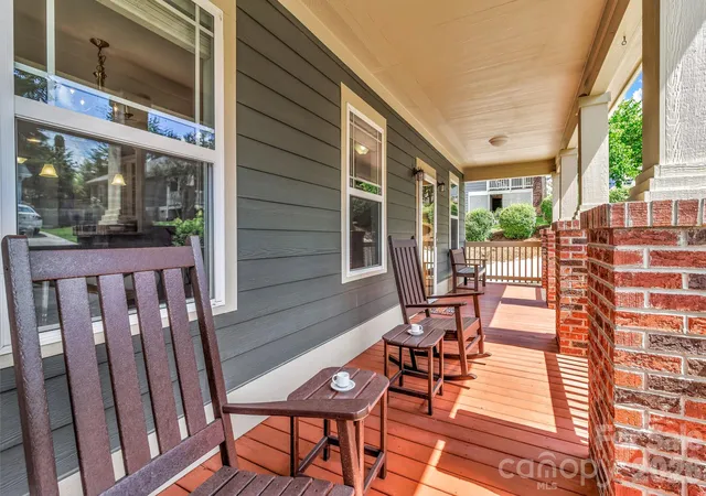 Photo 3 of Single family home for sale at 18 Byrdcliffe Ln, Asheville, NC 28805 | MLS# 4398976 | Listing updated on 2026-10-04