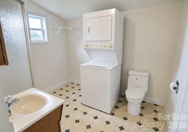 Photo 4 of Single family home for sale at 275 Noel Rd, Harmony, NC 28634 | MLS# 4398978 | Listing updated on 2026-09-09
