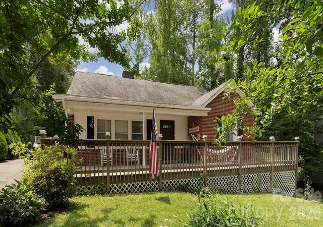 Photo 1 of Single family home for sale at 7816 E Lane Dr, Charlotte, NC 28212 | MLS# 4398982 | Listing updated on 2026-10-19