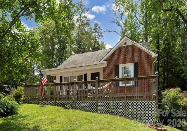 Photo 1 of Single family home for sale at 7816 E Lane Dr, Charlotte, NC 28212 | MLS# 4398982 | Listing updated on 2026-10-19