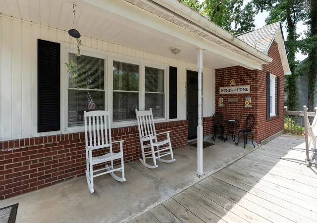 Photo 3 of Single family home for sale at 7816 E Lane Dr, Charlotte, NC 28212 | MLS# 4398982 | Listing updated on 2026-10-19