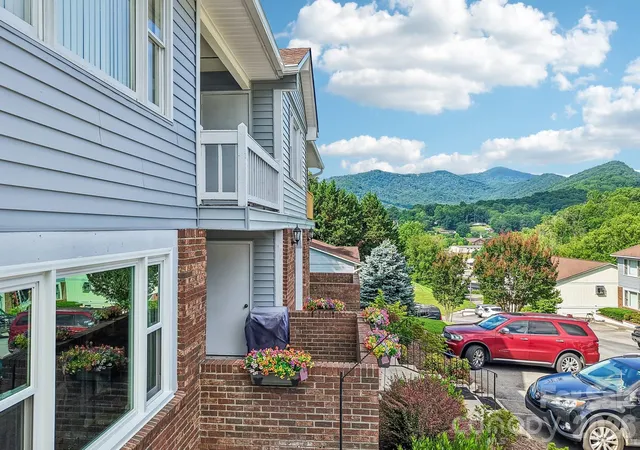 Homes for sale in Waynesville, NC | 70 Nazarene Wy #1, Waynesville, NC 28785 | MLS# 4399003