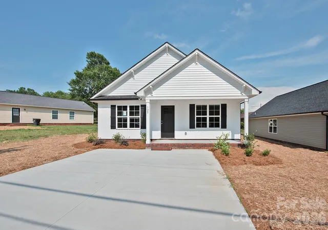 image of 125 S Beaver St, Landis, NC 28088 | MLS# 4399009