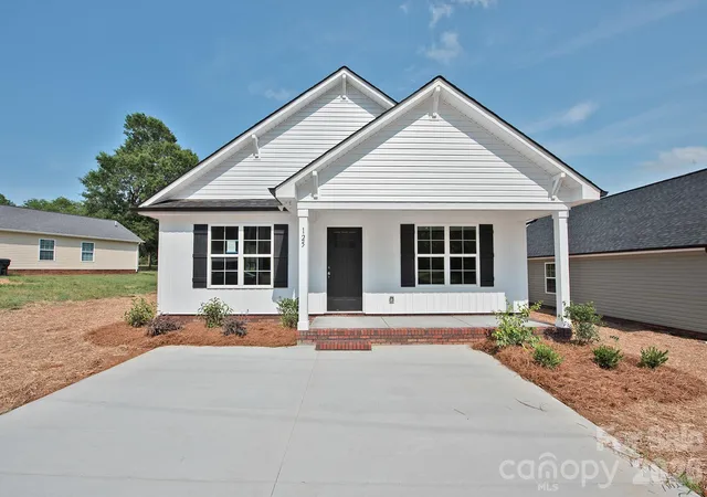 image of 125 S Beaver St, Landis, NC 28088 | MLS# 4399009